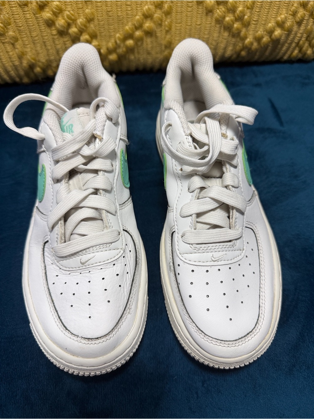 Nike Kids White Sneakers with Mint Stripe